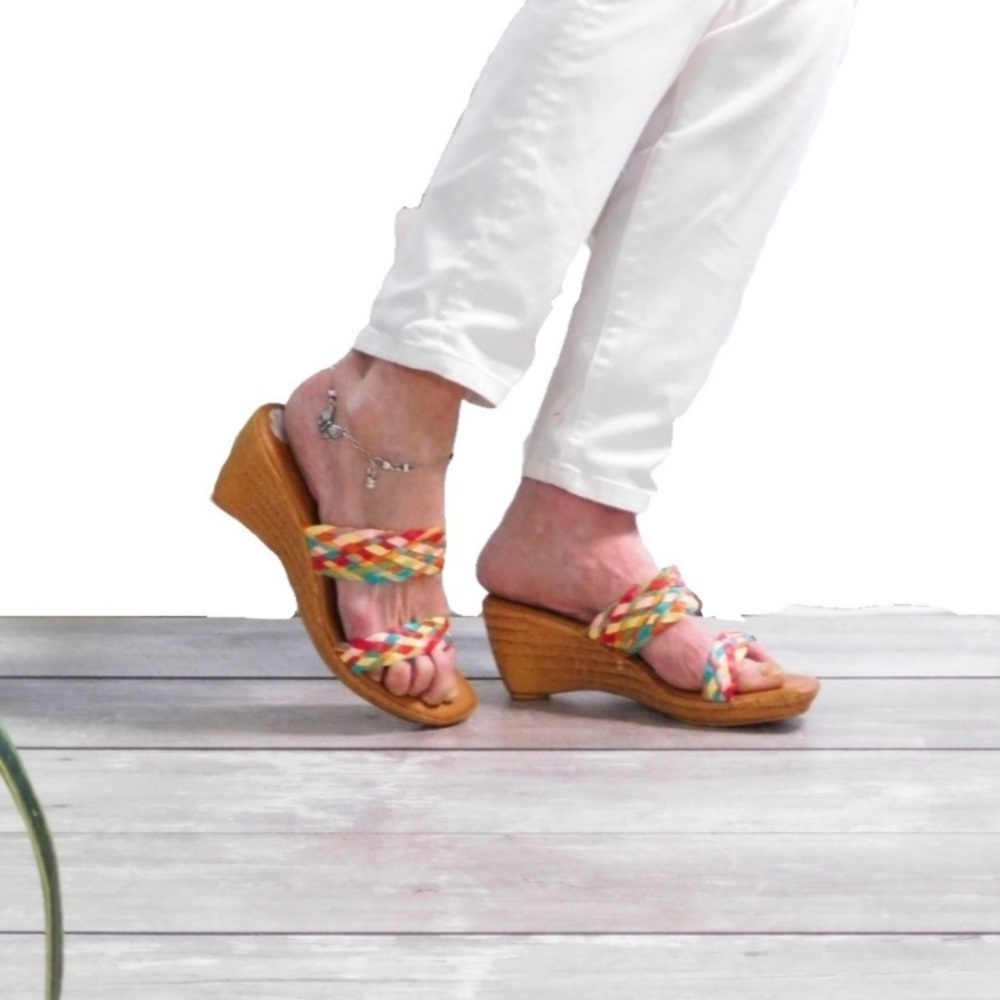 Italian Shoemakers Woven Tina Wedge Sandal - Picture 8 of 8